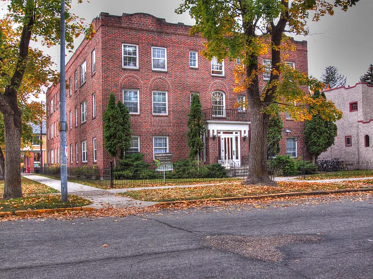 439 University Ave #33 — Photo 8