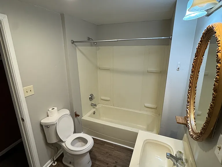1013 Harding Way E #1 — Photo 9