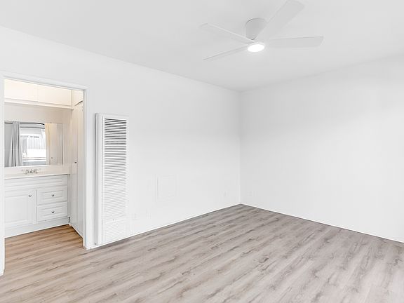 4th image of 3743 McLaughlin Ave #9