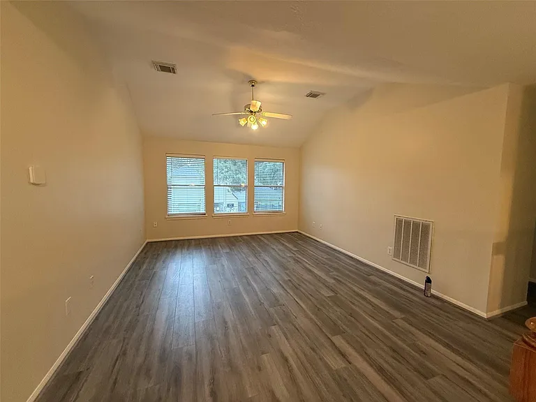 12919 Deer Cove Ln — Photo 18