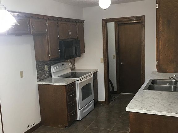 5th image of 1016 NW 26th St