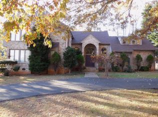 586 Plantation Rd, Martinsville, VA 24112