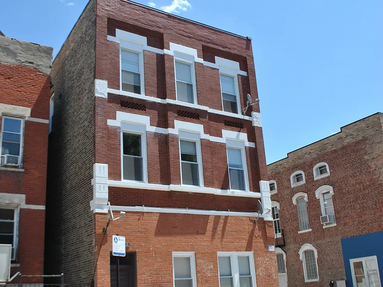 1919 S Racine Ave #1R — Photo 1
