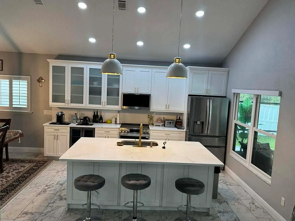 4 bed, 2263 sqft, $2,600 — Photo 3