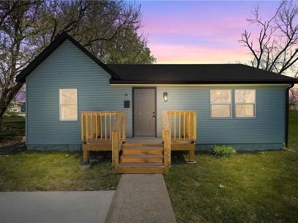 311 May St, Excelsior Springs, MO 64024