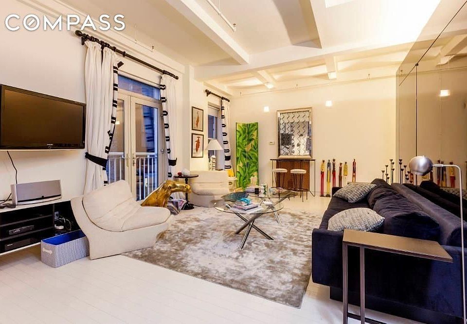 1st image of 16 W 19th St APT 10E
