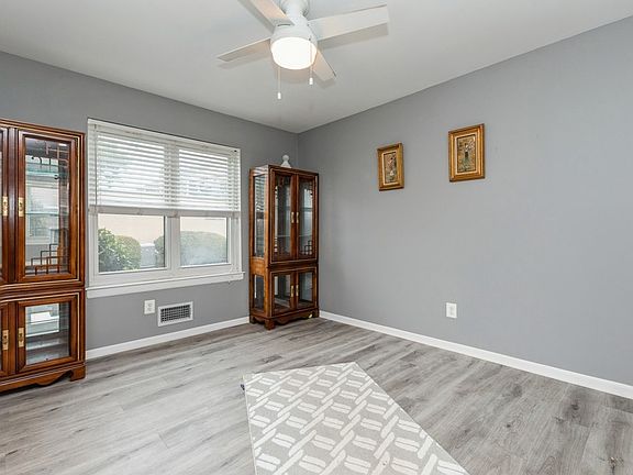 2nd image of 678 Bloomfield Ave