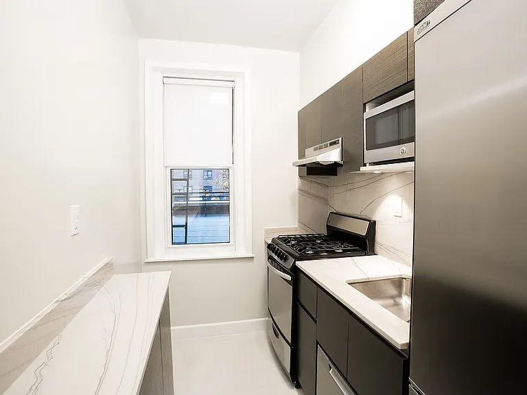 364 W 18th St #3M — Photo 5