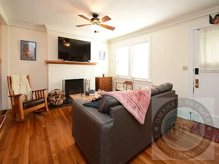 4806 Webster St — Photo 3