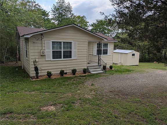 2nd image of 805 Ray Rd