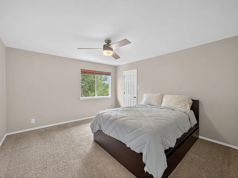 4847 Farber Dl — Photo 32