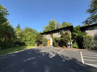 19535 River Rd APT 12, Gladstone, OR 97027