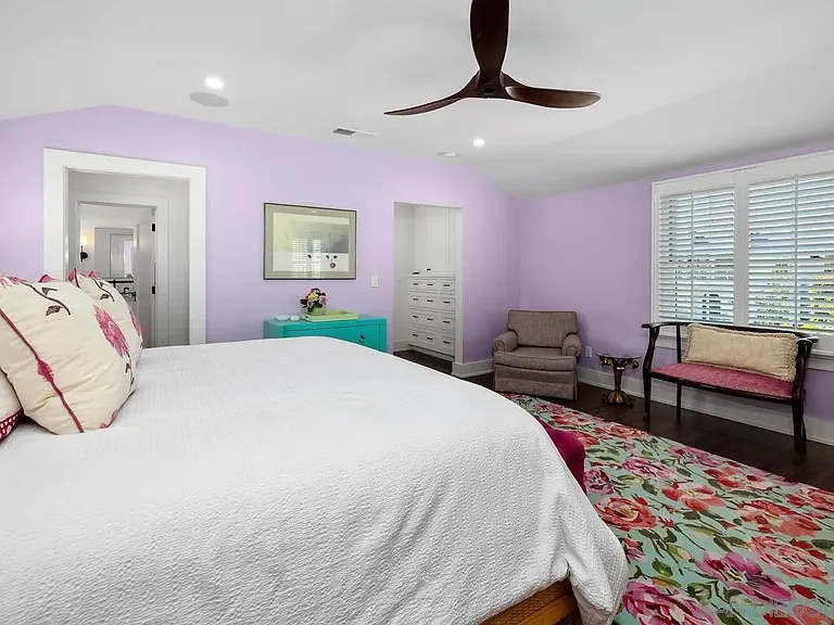 532 Marina Ave — Photo 21