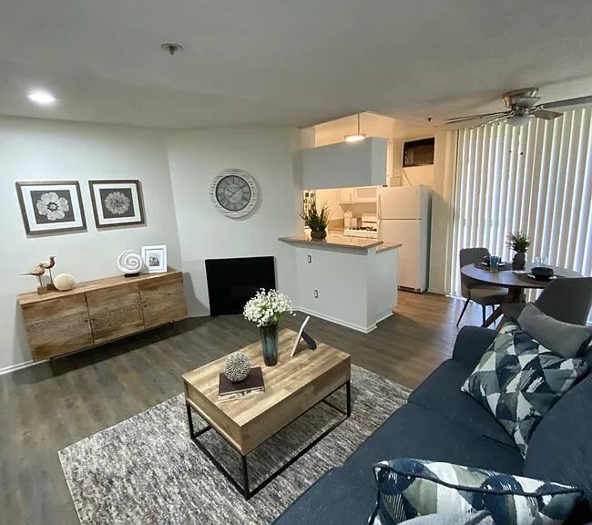 Westwood Executive House — Photo 39