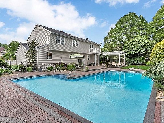 4th image of 6 Ursula Ct