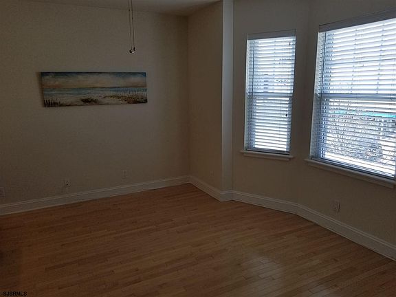 5th image of 701 Asbury Ave #2B