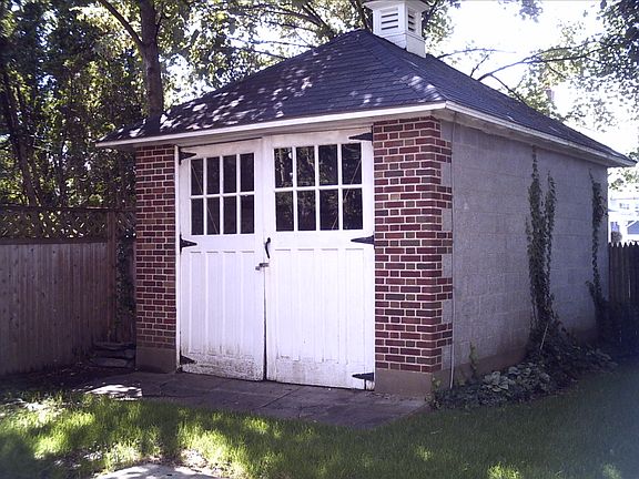 Garage in the back yard