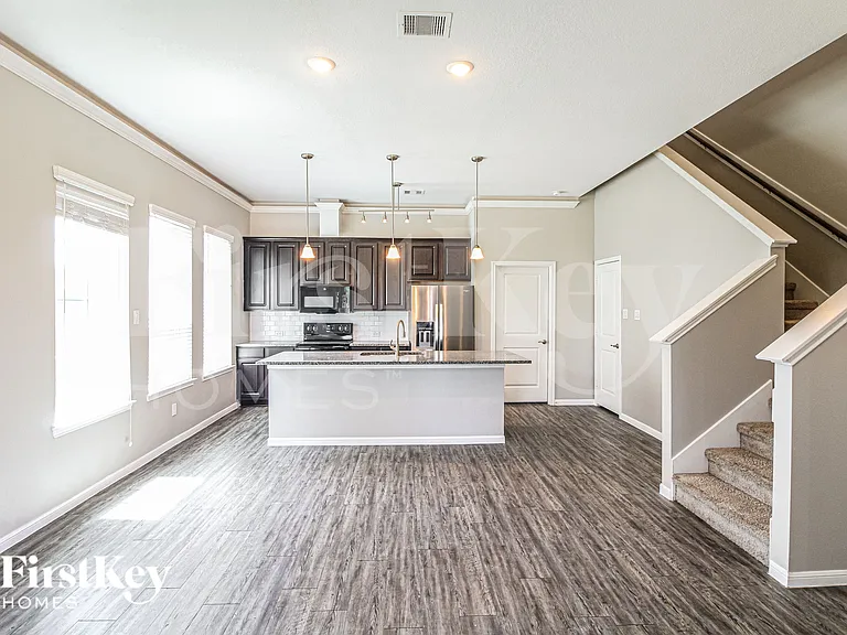 3209 Youngs Meadow Ln — Photo 3