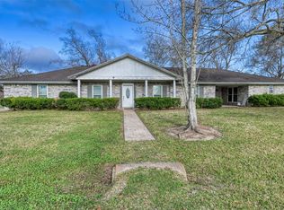 102 S Bow Dr, Jones Creek, TX 77541