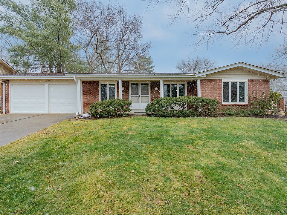 1st image of 18 Steeple Hill Ln