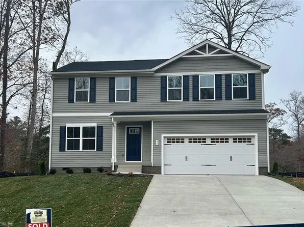 96 Highgate Dr, Hartfield, VA 23071