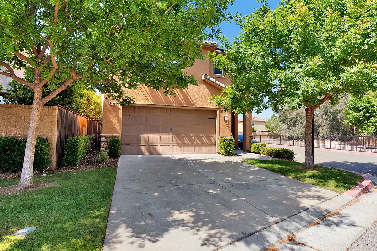 Building Photo - 1446 Sundial Way