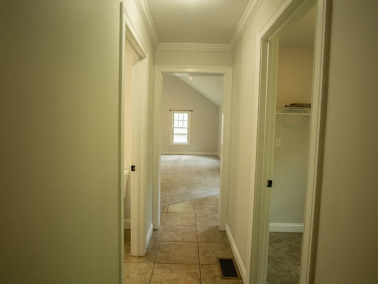 22 Valley Forge Cir — Photo 10