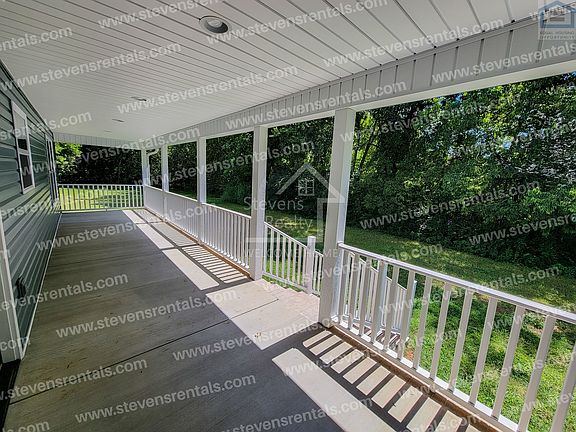 4th image of 3159 Sparks Dr