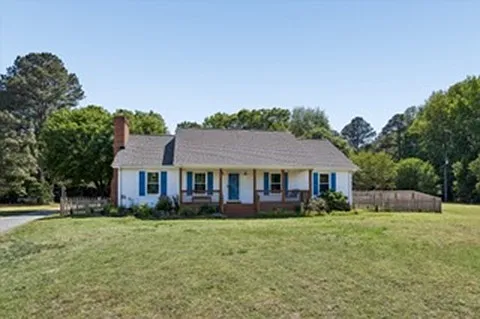 3 bed, 2215 sqft, $2,800 — Photo 1