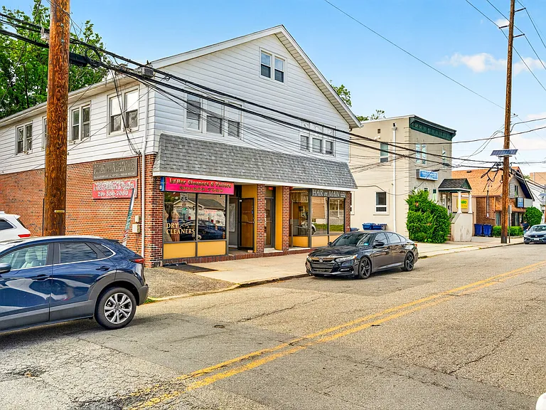 825 Main St #A — Photo 3