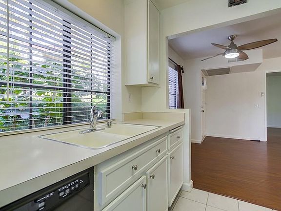 4th image of 13115 Wimberly Sq Unit 83