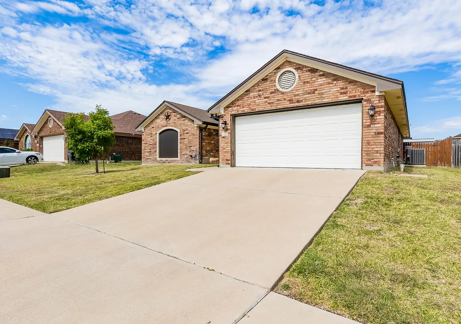2807 Natural Lane — Photo 3
