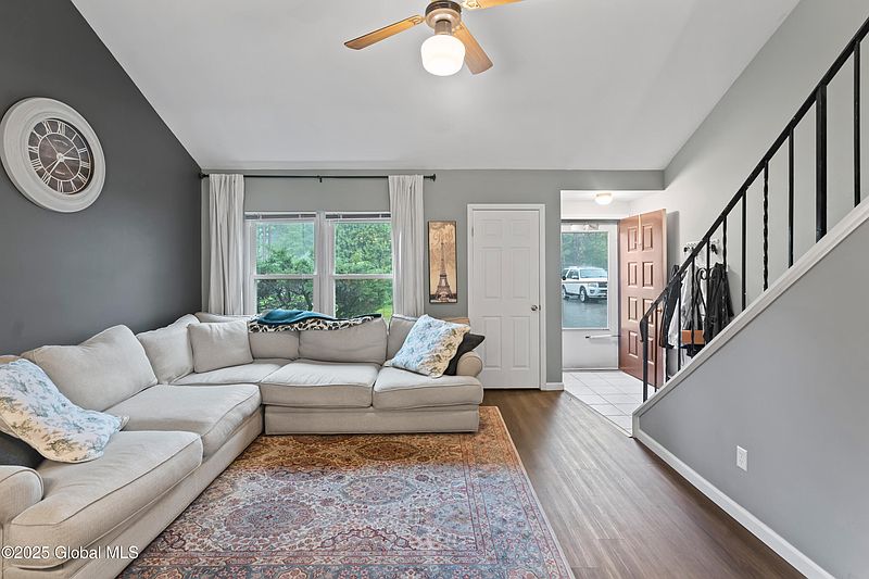 5th image of 126 Arrow Wood Place