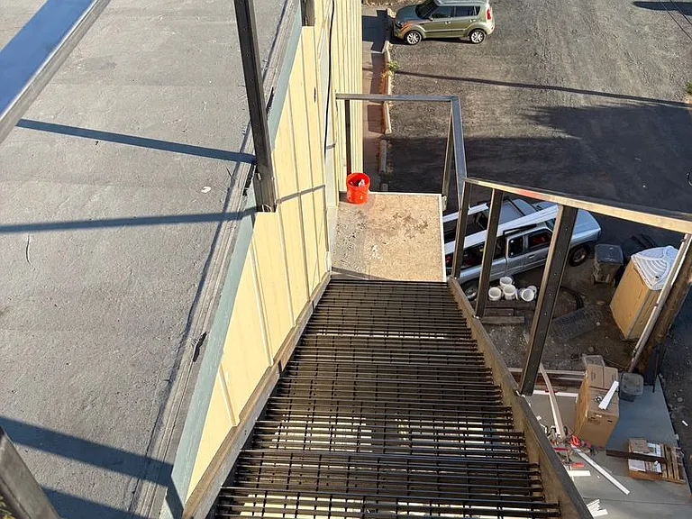 407 W 4th St — Photo 10