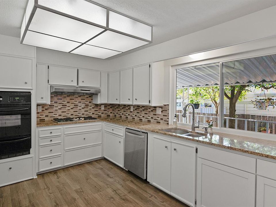 1st image of 106 Panorama Drive