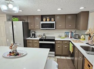 2206 NE 7th St, Hallandale, FL 33009