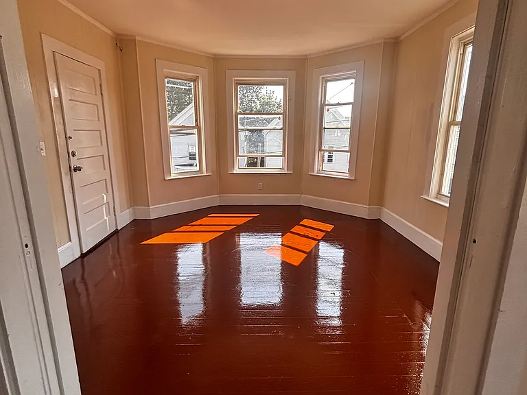 65-65A Chatham St #3 — Photo 8