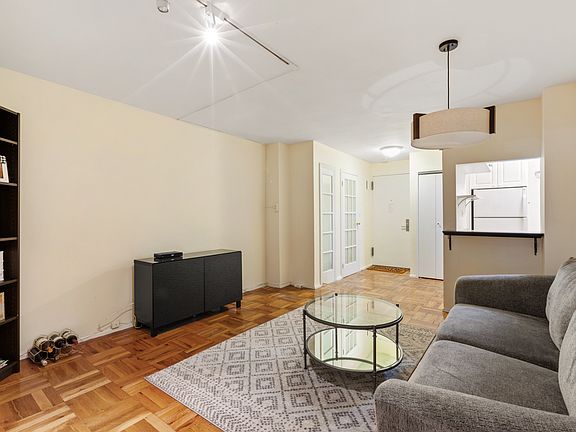 3rd image of 420 E 64th St #G1w