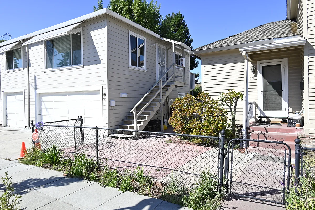 Building Photo - 708 Allerton St #1