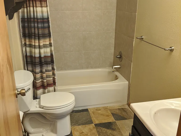 1181 Mesa Dr — Photo 5