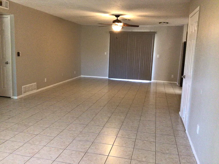 1646 N Daffodil St — Photo 16