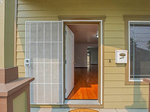 2nd image of 6123 SE 88th Ave