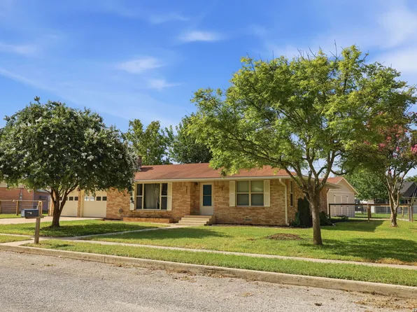 758 Carl Dr, New Braunfels, TX 78130