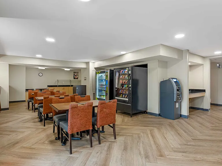 Breakfast Room