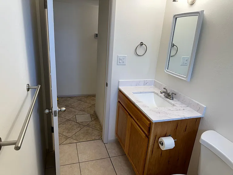 1214 W Manhatton Dr — Photo 16