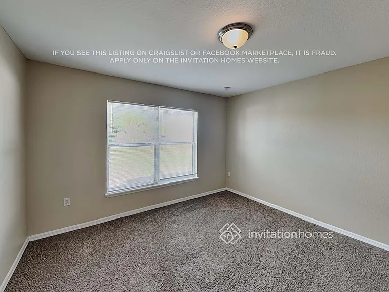 530 Peace Dr — Photo 10