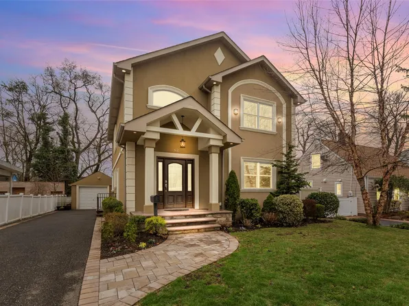 62 Harvard Street, Roslyn Heights, NY 11577