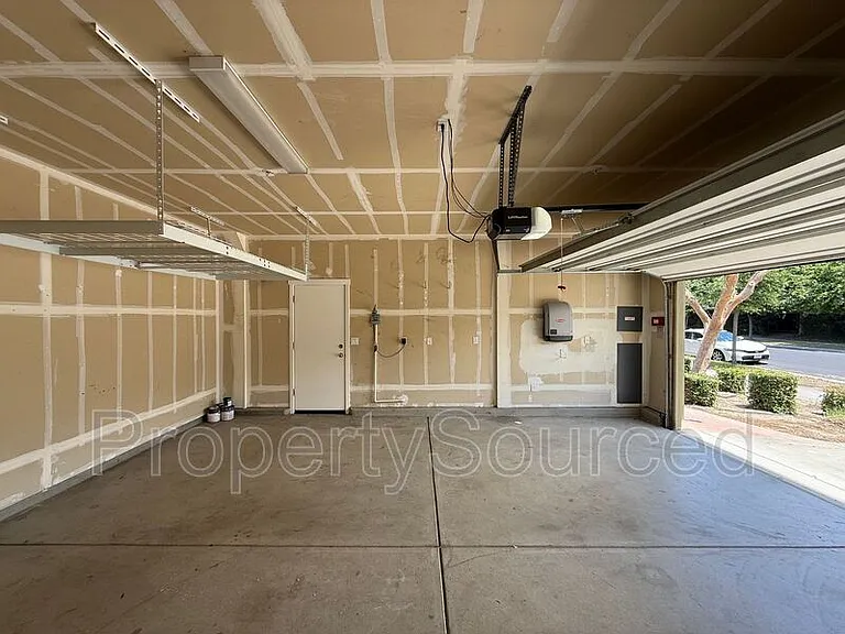 18517 Admiral Way — Photo 47