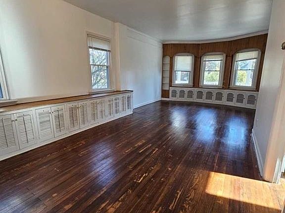 5th image of 482 Sterling Pl Unit 1