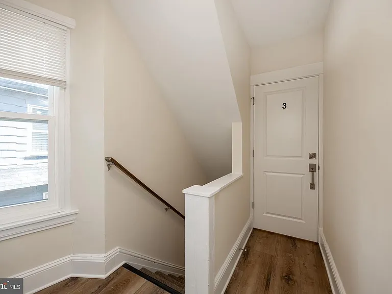325 W Barnard St W #3 — Photo 4